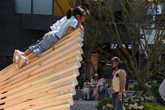 "Epiphany Arsitek Membangun Paviliun Petal" 59