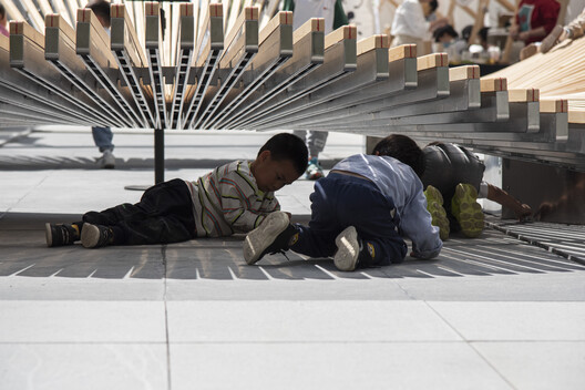 "Epiphany Arsitek Membangun Paviliun Petal" 69