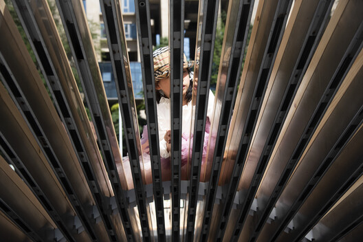 "Epiphany Arsitek Membangun Paviliun Petal" 72