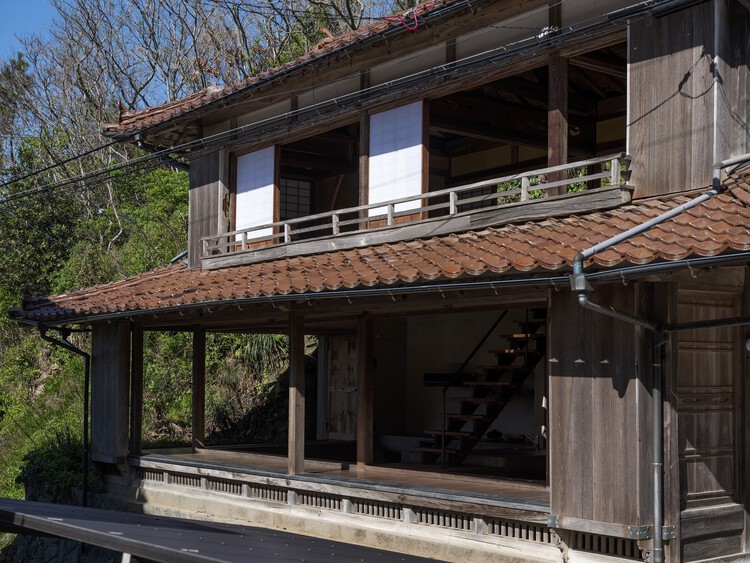 Transformasi Rumah Kayu Tradisional Jepang Annex Misumi 1