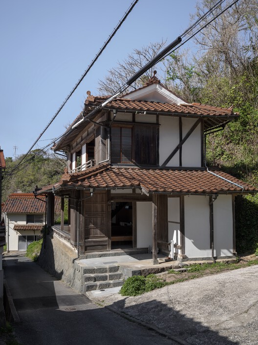 Transformasi Rumah Kayu Tradisional Jepang Annex Misumi 6