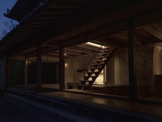 Transformasi Rumah Kayu Tradisional Jepang Annex Misumi 24