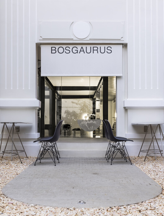 "Bosgaurus Coffee Roasters: Karya Arsitektur dan Desain dari NU" 8