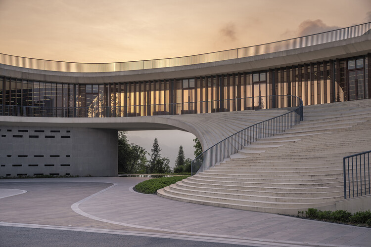 Sebuah Tinjauan Arsitektur: Pusat Pameran Teh di Sanxia oleh ARCHSTUDIO 2