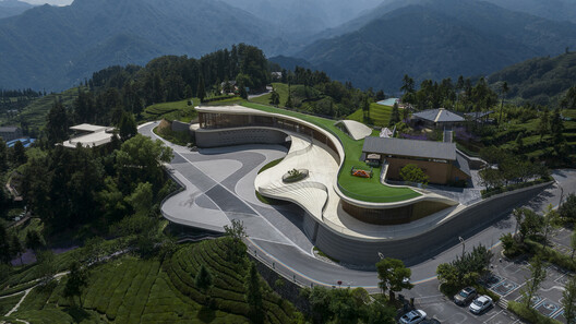 Sebuah Tinjauan Arsitektur: Pusat Pameran Teh di Sanxia oleh ARCHSTUDIO 25