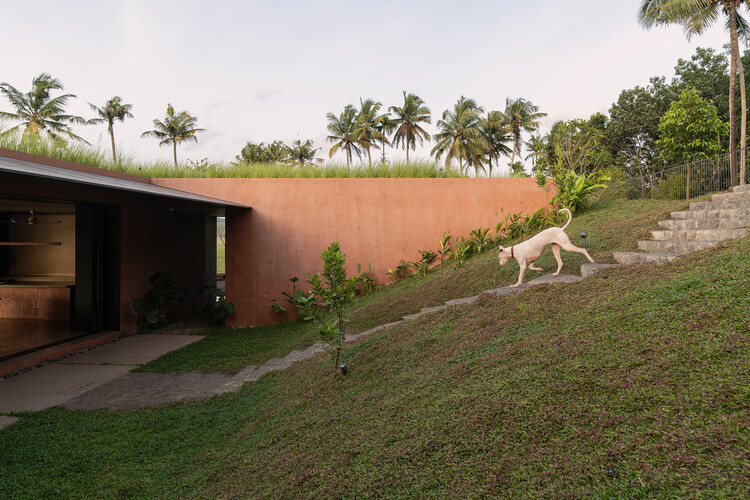 Rumah Bumi Alarine Oleh Arsitek Zarine Jamshedji 9
