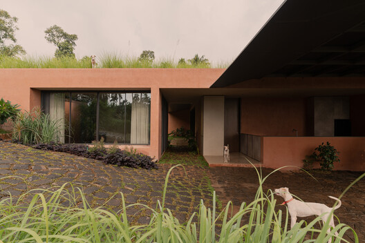Rumah Bumi Alarine Oleh Arsitek Zarine Jamshedji 15