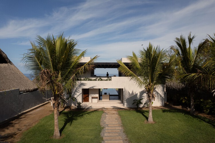 Indahnya Rumah Bukit Dengan Kolam Renang Villa Taloel di Meksiko 3