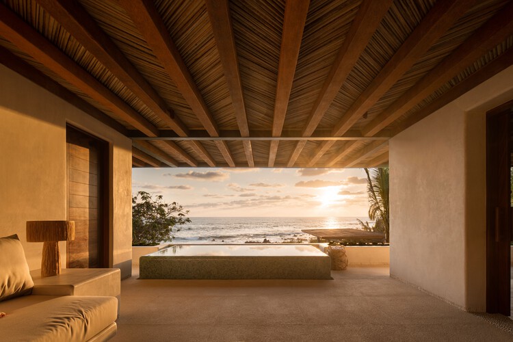 Indahnya Rumah Bukit Dengan Kolam Renang Villa Taloel di Meksiko 11