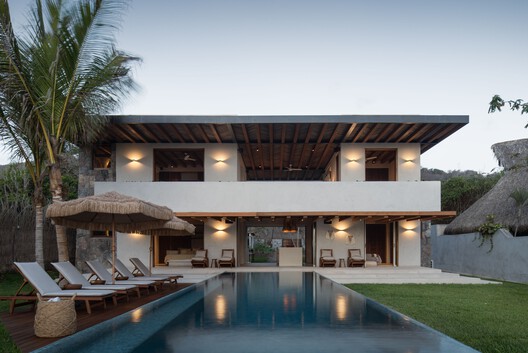 Indahnya Rumah Bukit Dengan Kolam Renang Villa Taloel di Meksiko 28