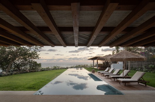 Indahnya Rumah Bukit Dengan Kolam Renang Villa Taloel di Meksiko 32