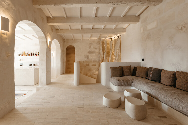 Hotel Mediteranian Son Blanc Spanyol Karya Atelier du Pont: Sebuah Tinjauan Mendalam 5