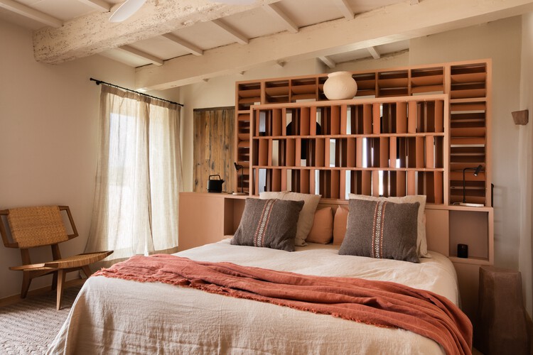 Hotel Mediteranian Son Blanc Spanyol Karya Atelier du Pont: Sebuah Tinjauan Mendalam 12