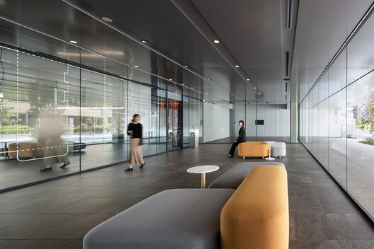Desain Arsitektur Kantor Pusat Pack Corporation di Jepang 11
