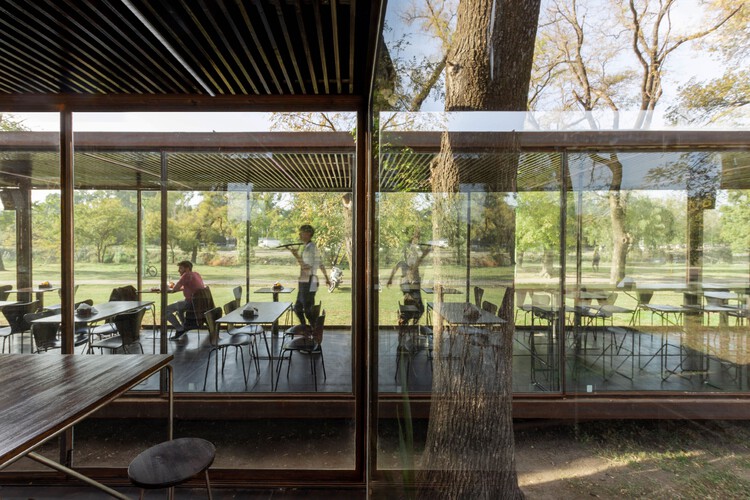 Desain Paviliun Taman Parque de Mayo Karya Arsitektur Bernardo Rosello 12