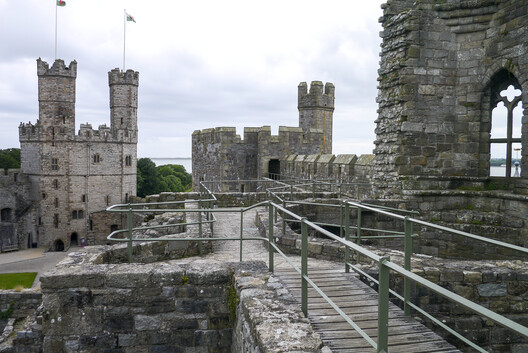 Gerbang Raja Kastil Caernarfon : Sebuah Tinjauan Mendalam 15