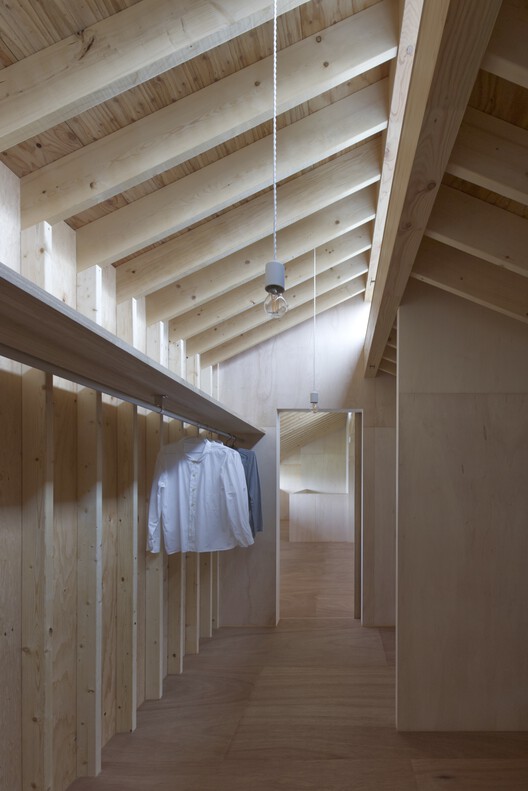 Desain Rumah Jepang di Hantsuki oleh Katsutoshi Sasaki dan Rekan 11