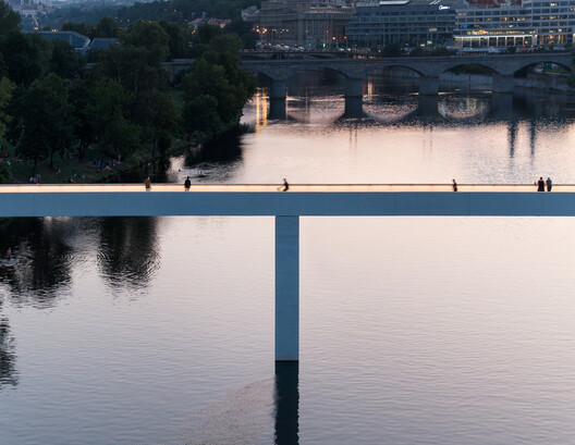 Keindahan Jembatan Stvanice di Praha 21