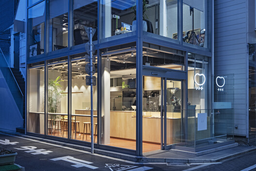Kafe Tototo & Susu Kedelai Oleh Desain Arsitektur & Interior Tenhachi 12
