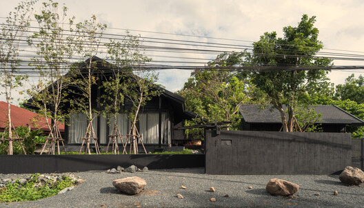Baan Dam: Transformasi Desain Laboratorium Rumah oleh Housescape Menjadi Sorotan Artikel Terbaru 21