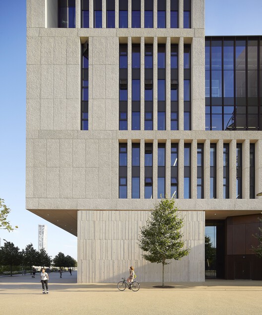 Arsitektur Gedung Marshgate UCL East Oleh  Stanton Williams 11