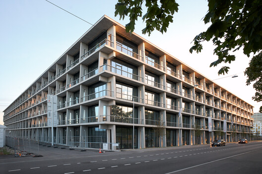 Arsitek Kampus Utama SIP oleh Herzog & de Meuron 15