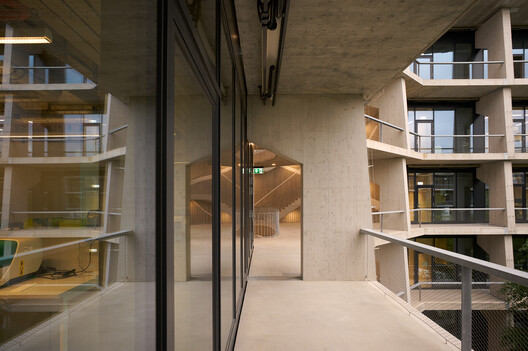 Arsitek Kampus Utama SIP oleh Herzog & de Meuron 30