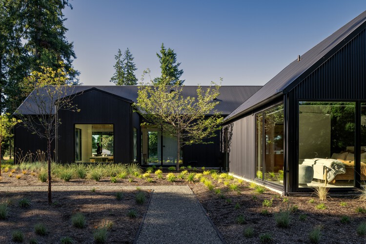 Rumah Perintis / Desain Warga